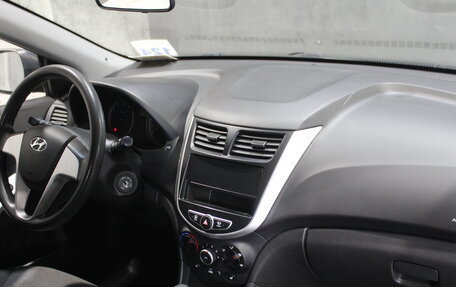 Hyundai Solaris II рестайлинг, 2011 год, 729 000 рублей, 11 фотография