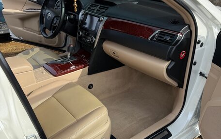 Toyota Camry, 2013 год, 2 000 000 рублей, 13 фотография