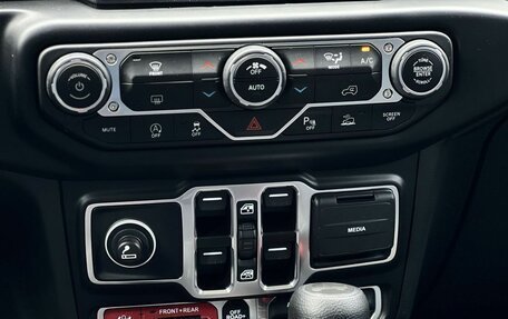 Jeep Wrangler, 2022 год, 7 500 000 рублей, 26 фотография
