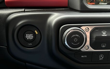 Jeep Wrangler, 2022 год, 7 500 000 рублей, 28 фотография