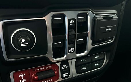 Jeep Wrangler, 2022 год, 7 500 000 рублей, 27 фотография