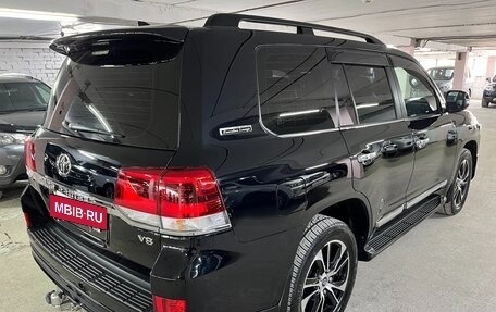 Toyota Land Cruiser 200, 2021 год, 10 150 000 рублей, 6 фотография