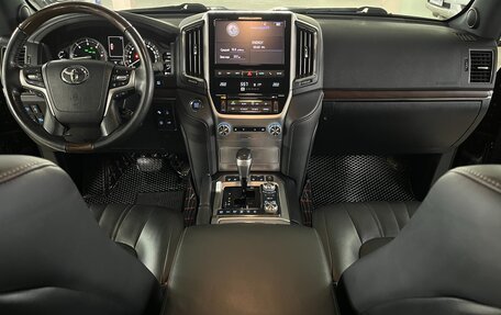 Toyota Land Cruiser 200, 2021 год, 10 150 000 рублей, 19 фотография