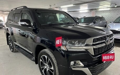 Toyota Land Cruiser 200, 2021 год, 10 150 000 рублей, 4 фотография
