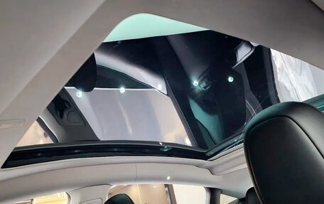 Tesla Model Y I, 2024 год, 4 270 000 рублей, 14 фотография