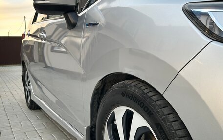 Honda Shuttle II, 2016 год, 1 275 000 рублей, 1 фотография
