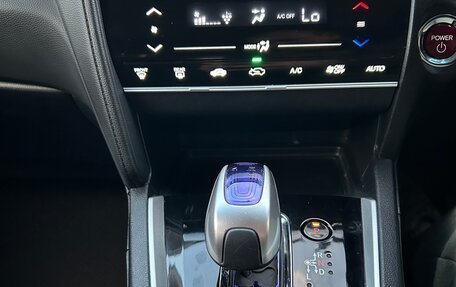 Honda Shuttle II, 2016 год, 1 275 000 рублей, 22 фотография