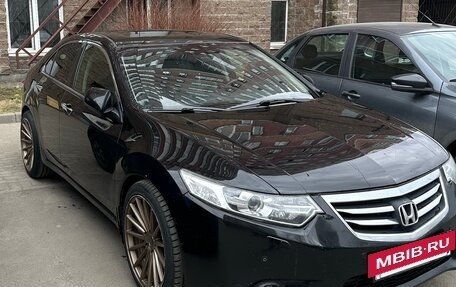 Honda Accord VIII рестайлинг, 2011 год, 1 300 000 рублей, 3 фотография
