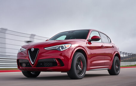 Alfa Romeo Stelvio, 2019 год, 2 680 000 рублей, 1 фотография