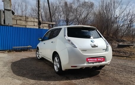 Nissan Leaf I, 2017 год, 865 000 рублей, 2 фотография