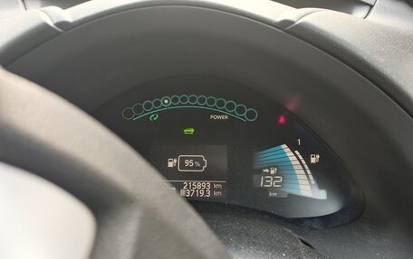 Nissan Leaf I, 2017 год, 865 000 рублей, 3 фотография