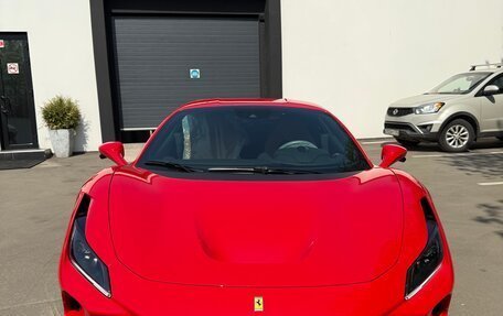 Ferrari F8, 2021 год, 26 700 000 рублей, 2 фотография