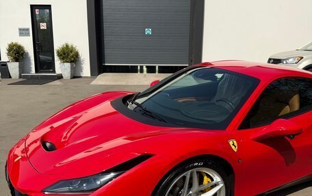 Ferrari F8, 2021 год, 26 700 000 рублей, 13 фотография