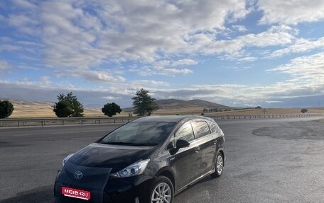 Toyota Prius Alpha I (ZVW40/41), 2016 год, 1 900 000 рублей, 1 фотография