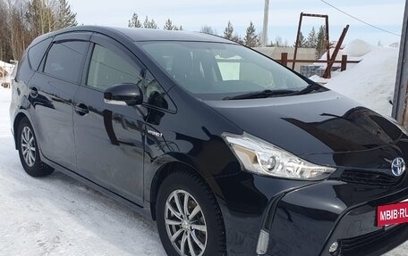 Toyota Prius Alpha I (ZVW40/41), 2016 год, 1 900 000 рублей, 3 фотография