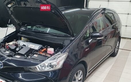 Toyota Prius Alpha I (ZVW40/41), 2016 год, 1 900 000 рублей, 6 фотография