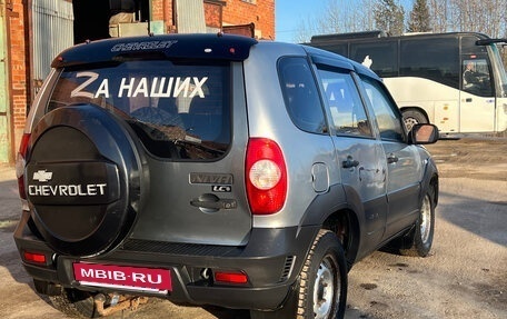 Chevrolet Niva I рестайлинг, 2013 год, 300 000 рублей, 3 фотография