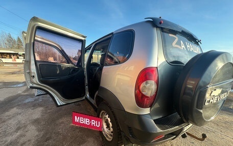 Chevrolet Niva I рестайлинг, 2013 год, 300 000 рублей, 13 фотография