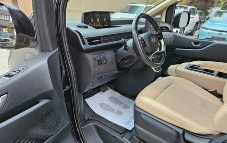 Hyundai Staria, 2021 год, 4 290 000 рублей, 8 фотография
