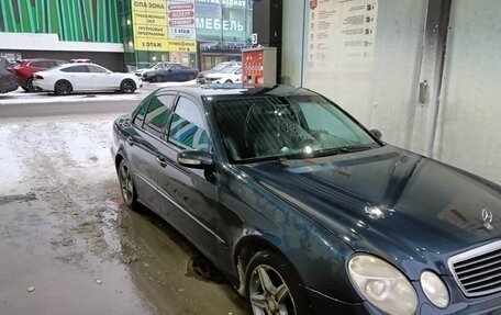 Mercedes-Benz E-Класс, 2003 год, 800 000 рублей, 3 фотография