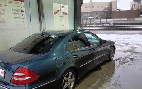 Mercedes-Benz E-Класс, 2003 год, 800 000 рублей, 4 фотография