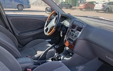 Toyota Avensis III рестайлинг, 1999 год, 380 000 рублей, 8 фотография