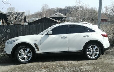 Infiniti FX II, 2013 год, 2 380 000 рублей, 2 фотография