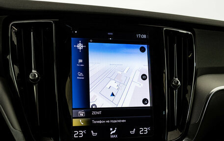 Volvo V60 Cross Country II, 2019 год, 3 549 000 рублей, 15 фотография
