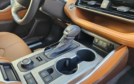 Toyota Highlander, 2025 год, 6 490 000 рублей, 16 фотография