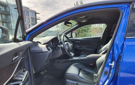 Toyota C-HR I рестайлинг, 2018 год, 2 150 000 рублей, 4 фотография