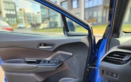 Toyota C-HR I рестайлинг, 2018 год, 2 150 000 рублей, 3 фотография