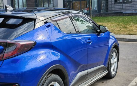 Toyota C-HR I рестайлинг, 2018 год, 2 150 000 рублей, 12 фотография