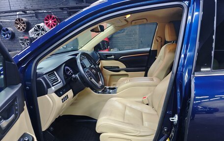 Toyota Highlander III, 2015 год, 2 650 000 рублей, 2 фотография
