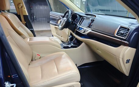 Toyota Highlander III, 2015 год, 2 650 000 рублей, 11 фотография