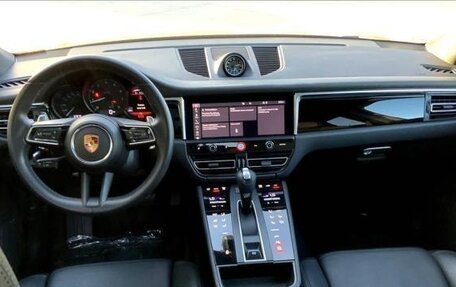 Porsche Macan I рестайлинг, 2022 год, 4 955 000 рублей, 9 фотография