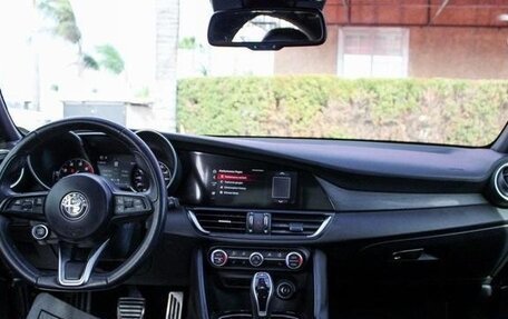 Alfa Romeo Giulia II, 2022 год, 3 150 000 рублей, 7 фотография