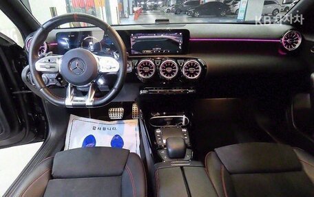 Mercedes-Benz A-Класс AMG, 2022 год, 3 800 000 рублей, 10 фотография