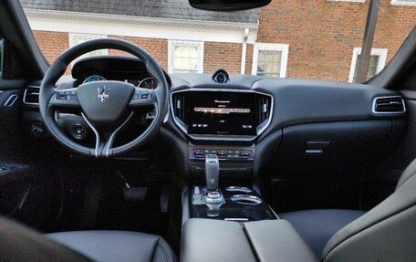 Maserati Ghibli, 2022 год, 4 885 000 рублей, 5 фотография