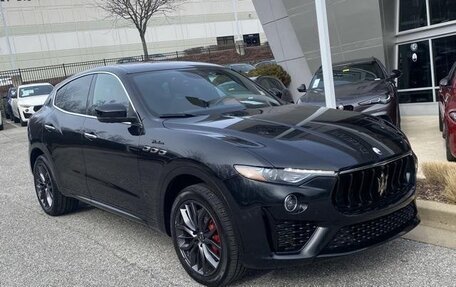 Maserati Levante I, 2022 год, 5 090 000 рублей, 3 фотография