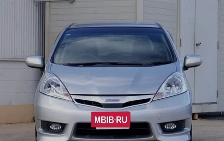 Honda Fit Shuttle I рестайлинг, 2013 год, 800 000 рублей, 2 фотография