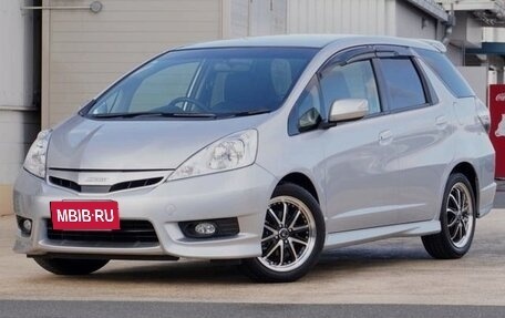Honda Fit Shuttle I рестайлинг, 2013 год, 800 000 рублей, 3 фотография