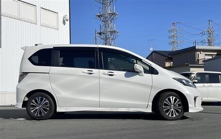 Honda Freed I, 2016 год, 945 000 рублей, 3 фотография