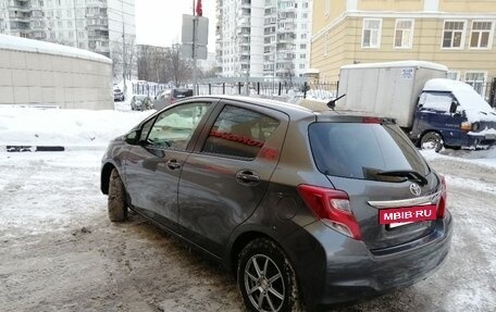 Toyota Vitz, 2015 год, 850 000 рублей, 5 фотография