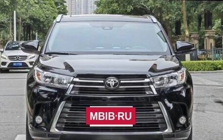Toyota Highlander III, 2021 год, 3 008 000 рублей, 2 фотография