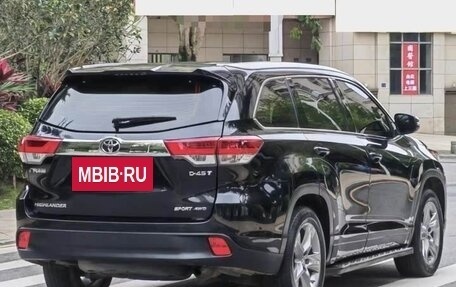 Toyota Highlander III, 2021 год, 3 008 000 рублей, 6 фотография