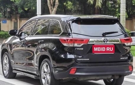 Toyota Highlander III, 2021 год, 3 008 000 рублей, 4 фотография