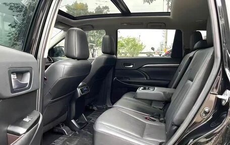Toyota Highlander III, 2021 год, 3 008 000 рублей, 11 фотография