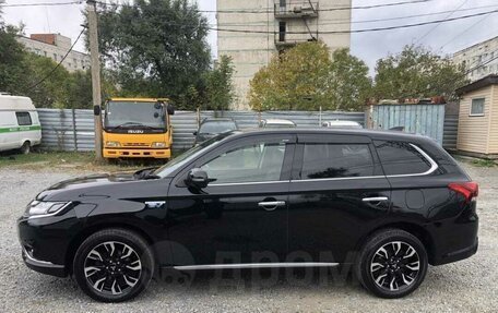 Mitsubishi Outlander III рестайлинг 3, 2015 год, 1 950 000 рублей, 21 фотография