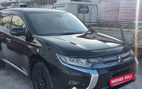 Mitsubishi Outlander III рестайлинг 3, 2015 год, 1 950 000 рублей, 19 фотография