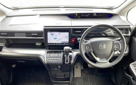 Honda Stepwgn IV, 2021 год, 1 620 000 рублей, 8 фотография